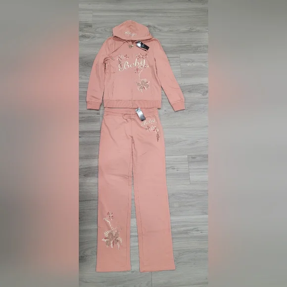 Set - Picture 1 of 3